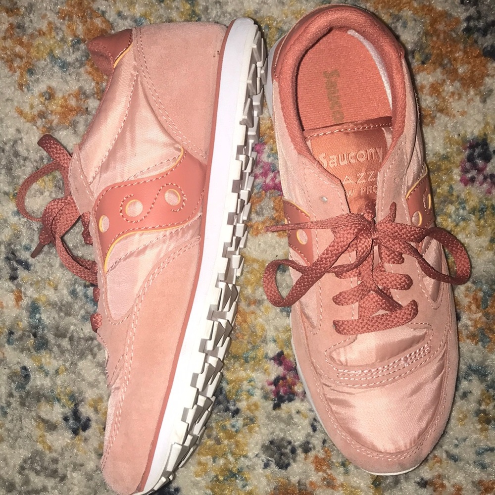 Saucony Jazz low pro size 7